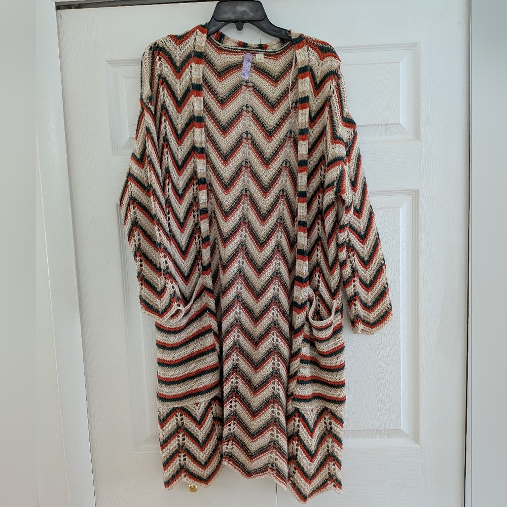 Retro Chevron Patterned Knit Cardigan